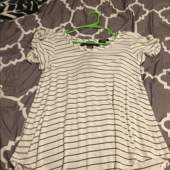 Stripe blouse with back now - Picture 1 of 2